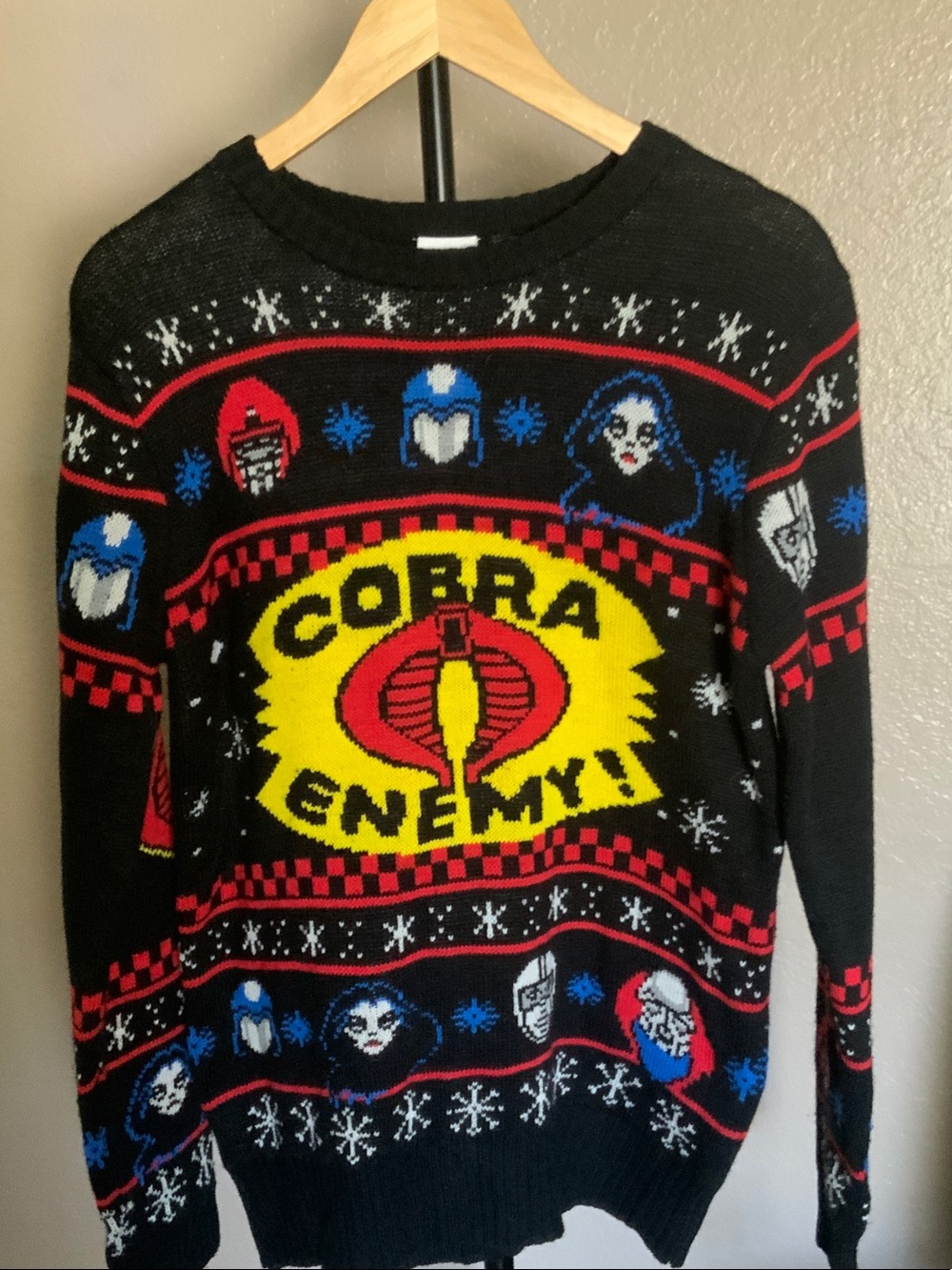 Cobra Enemy! Graphic Knit Sweater - Black/Red/Yellow